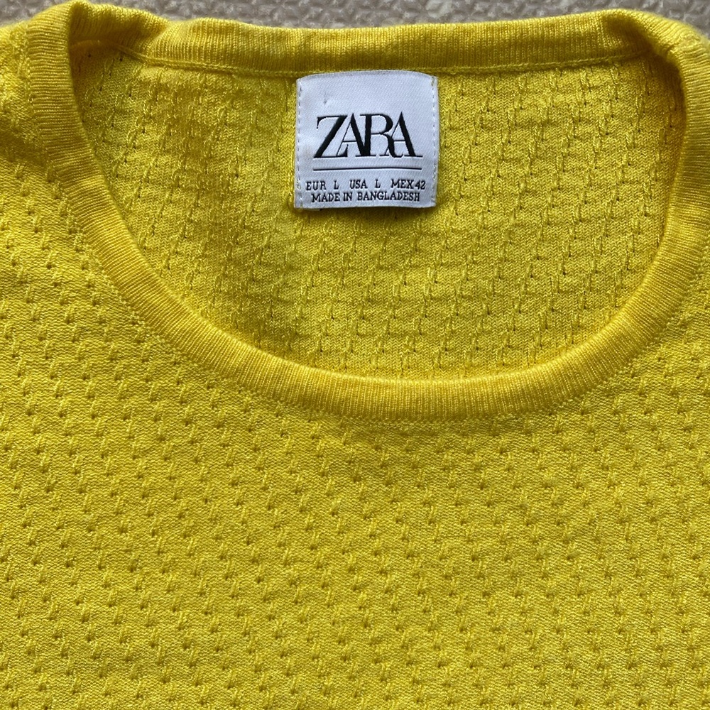 Zara Men's Vibrant Yellow Crewneck Sweater